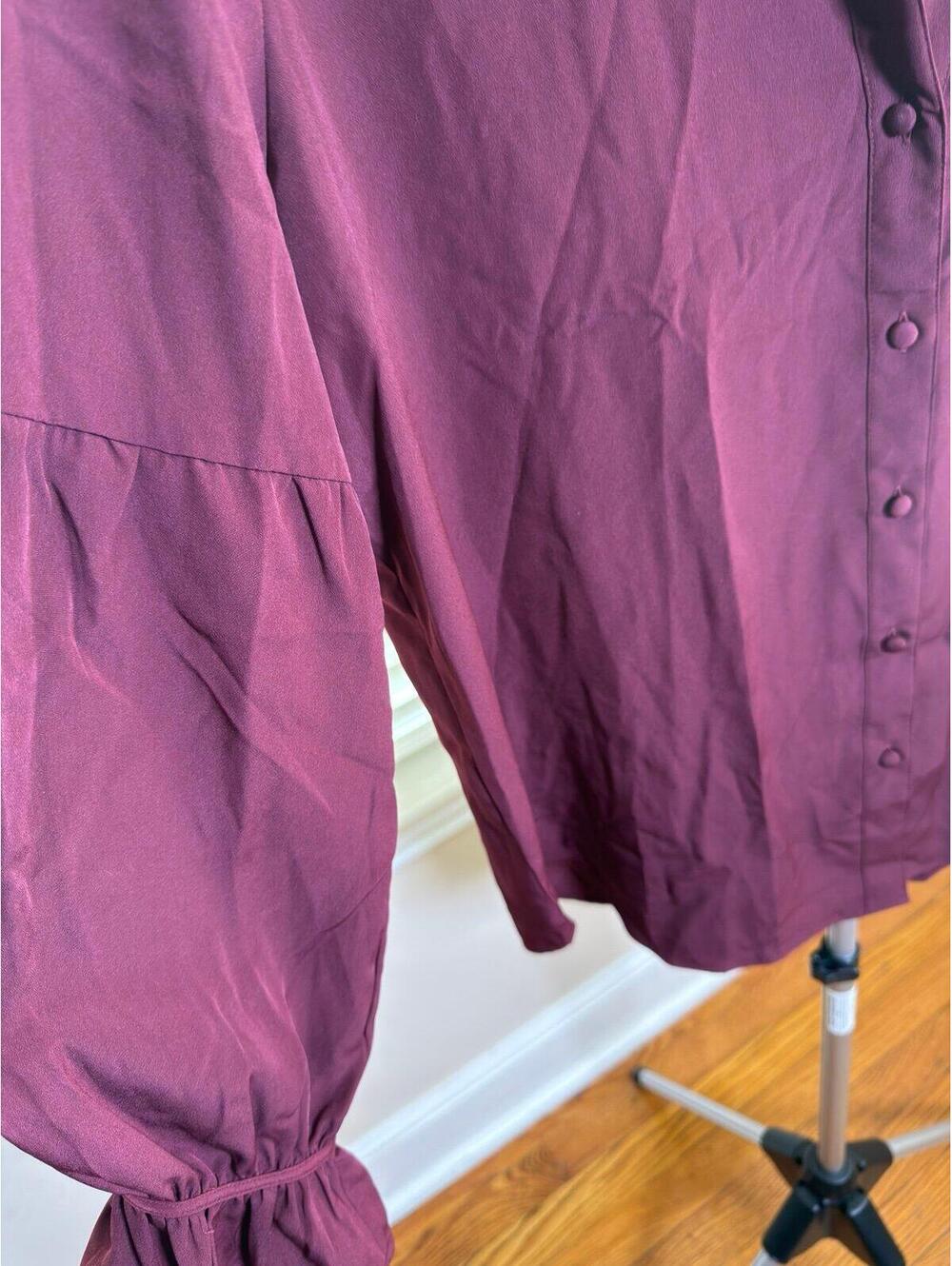 Ann Taylor Burgundy Button Front Blouse Women’s Large Long Sleeve Tie Cuff Top N - Picture 2 of 5